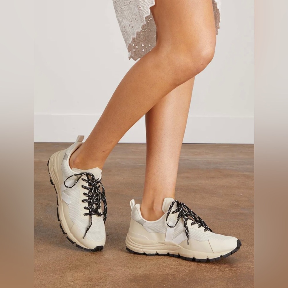 VEJA Dekkan Alveomesh Sneaker NWOT